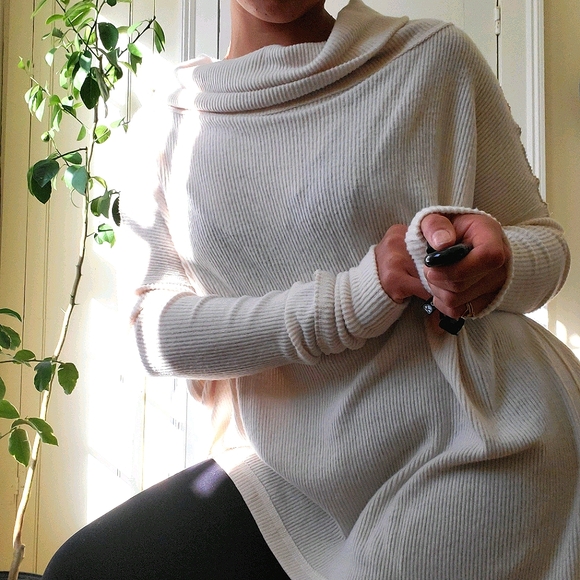 *Excellent Condition* Free People Cream Sweater Juicy Long Sleeve - Picture 1 of 7